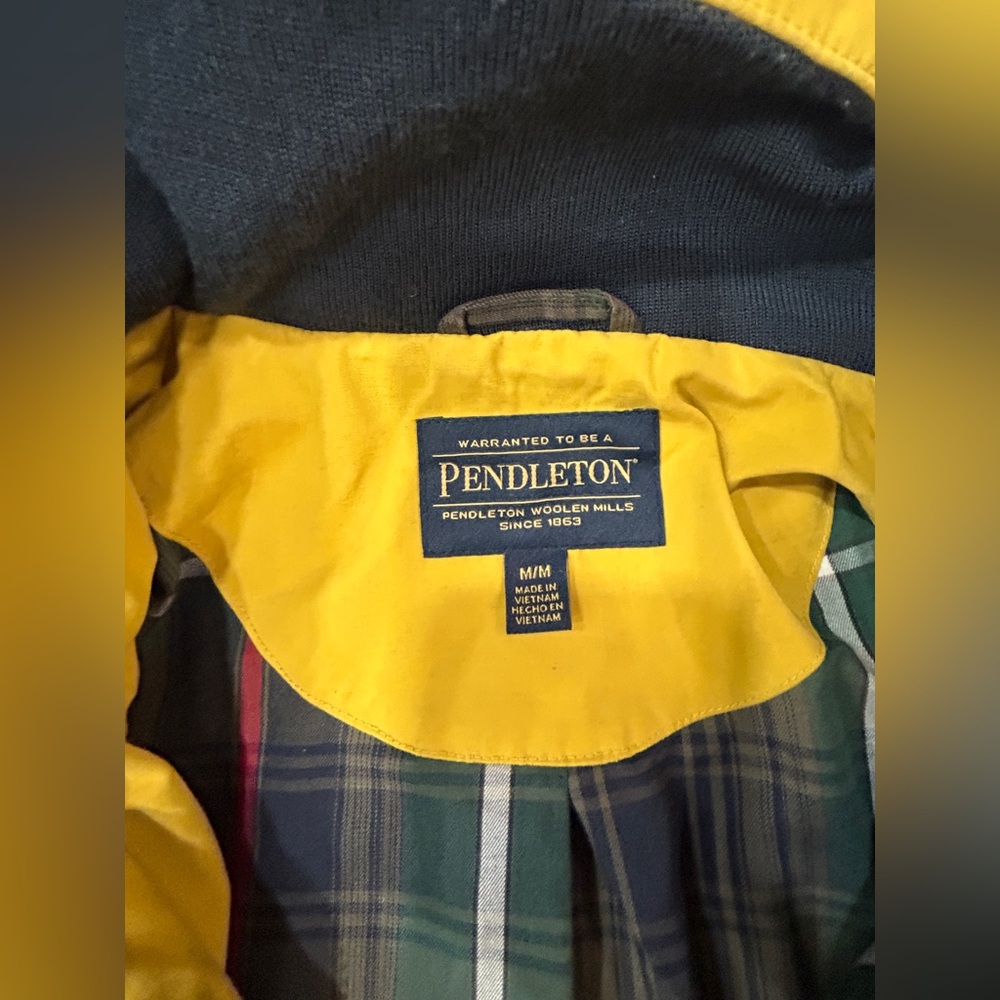Pendleton Woman’s Raincoat Size M - image 2
